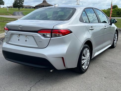 Used 2024 Toyota Corolla LE FWD image 9