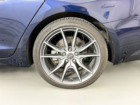 Used 2023 Genesis G70 2.0T image 11