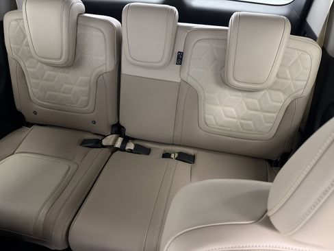 New 2026 Nissan Armada Platinum image 11