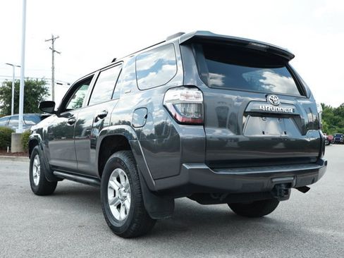 Used 2022 Toyota 4Runner SR5 RWD image 8