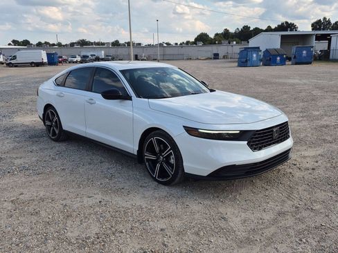 Used 2024 Honda Accord Sport image 8