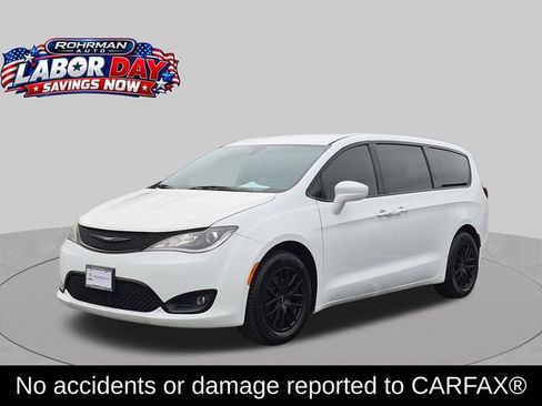 Used 2019 Chrysler Pacifica Touring Plus w/ S Appearance Package FWD image 1