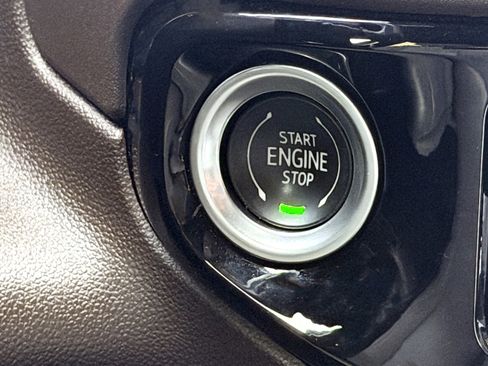 Used 2022 GMC Sierra 1500 SLT w/ SLT Premium Plus Package image 25