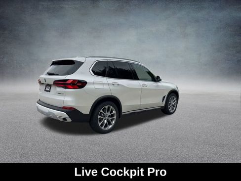 Used 2025 BMW X5 xDrive40i w/ Climate Comfort Package image 26