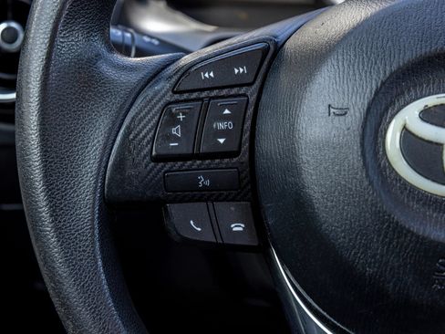 Used 2018 Toyota Yaris iA FWD image 32