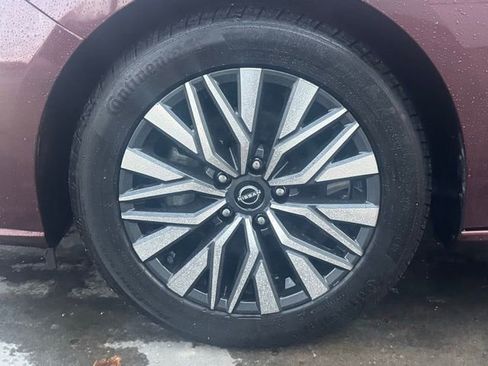 Used 2024 Nissan Altima 2.5 SV image 10