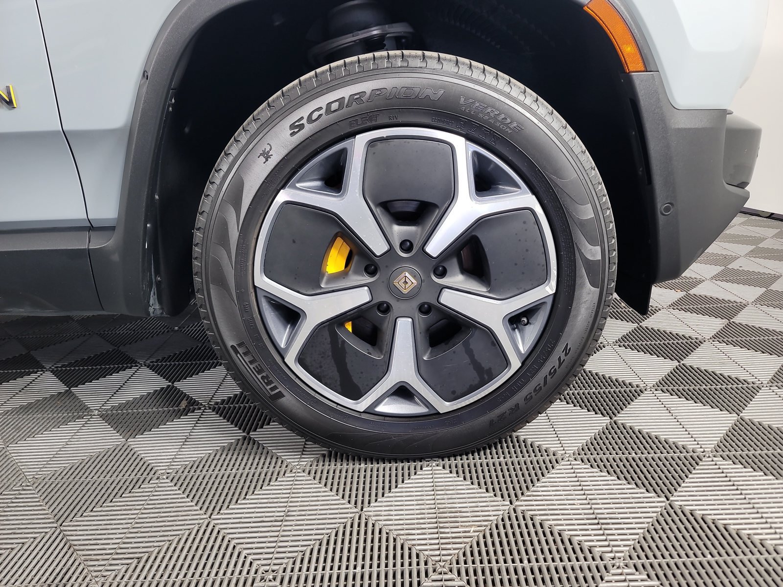 Used 2023 Rivian R1S Adventure Quad AWD/4WD image 11