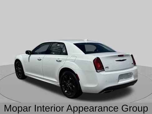 Certified 2021 Chrysler 300 Touring L AWD/4WD image 5