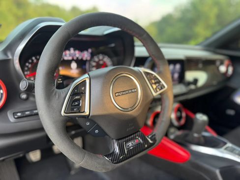 Used 2021 Chevrolet Camaro ZL1 RWD image 27