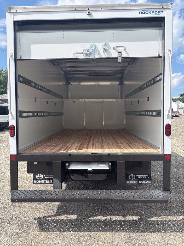 New 2027 Ford E-450 and Econoline 450 Super Duty w/ Power Equipment Group RWD image 14