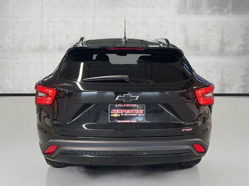 Used 2024 Chevrolet Trax RS w/ Driver Confidence Package image 6