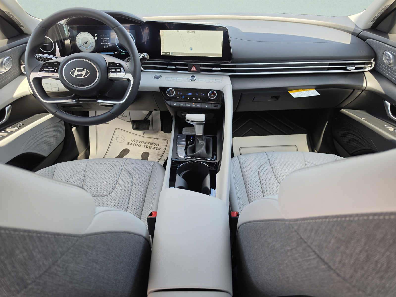 New 2026 Hyundai Elantra Limited FWD image 15