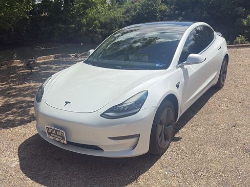 Used 2019 Tesla Model 3 Standard Range RWD image 12