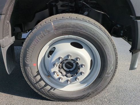 New 2026 Ford F550 4x4 Crew Cab image 11