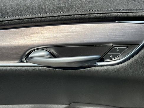 New 2025 Cadillac XT5 Luxury image 29