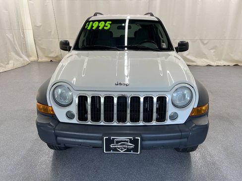 Used 2006 Jeep Liberty Sport AWD/4WD image 2