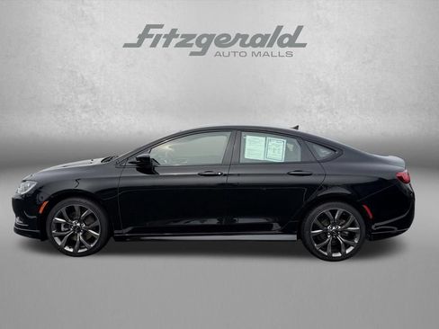 Used 2016 Chrysler 200 S w/ Navigation & Sound Group I FWD image 5