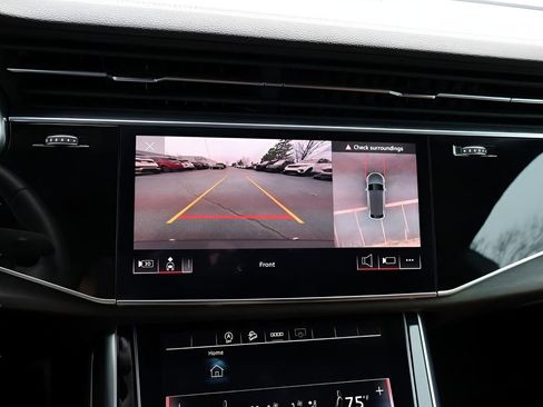 Used 2025 Audi Q8 Premium Plus image 27