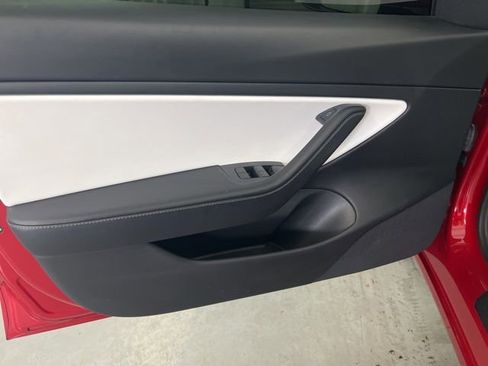 Used 2021 Tesla Model 3 Standard Range Plus image 10
