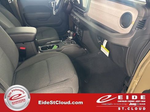 New 2026 Jeep Gladiator Sport image 19