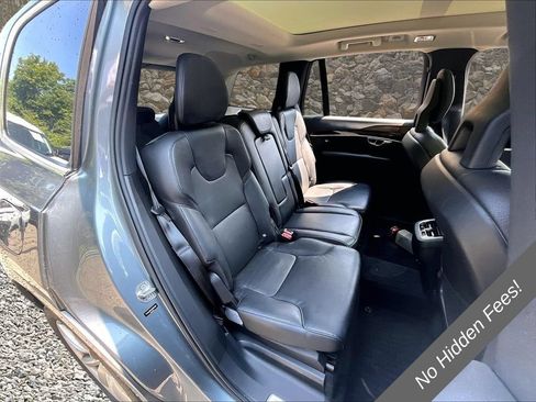 Used 2016 Volvo XC90 T6 Momentum w/ Momentum Plus Package AWD/4WD image 24