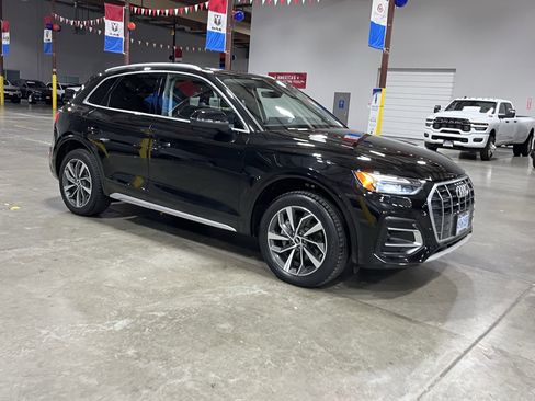 Used 2021 Audi Q5 2.0T Premium w/ Convenience Package image 7