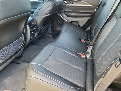New 2026 Jeep Grand Cherokee Limited AWD/4WD image 13