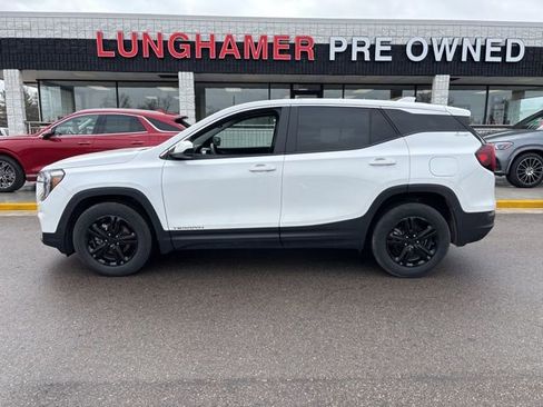 Used 2024 GMC Terrain SLE image 10