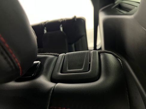 Used 2025 Ford Explorer ST-Line w/ ST-Line Street Pack AWD/4WD image 15