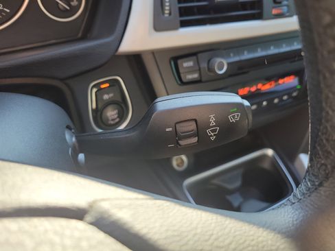 Used 2014 BMW 320i Sedan image 30