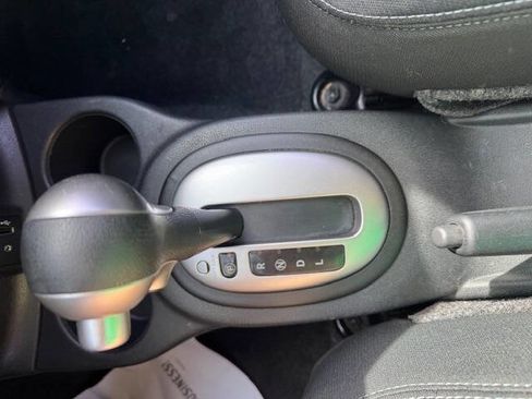 Used 2017 Nissan Versa Note SV FWD image 40