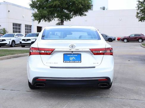 Used 2017 Toyota Avalon XLE Premium FWD image 5
