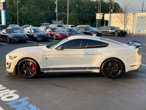 Used 2021 Ford Mustang Shelby GT500 w/ Technology Package RWD image 13