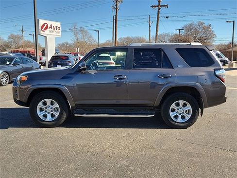 Used 2016 Toyota 4Runner SR5 image 2