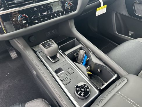 New 2025 Nissan Pathfinder SV image 24