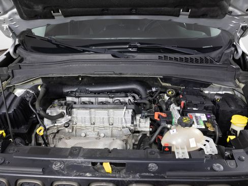 Used 2016 Jeep Renegade 75th Anniversary image 45