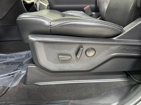 Used 2025 Ford Expedition Platinum AWD/4WD image 6
