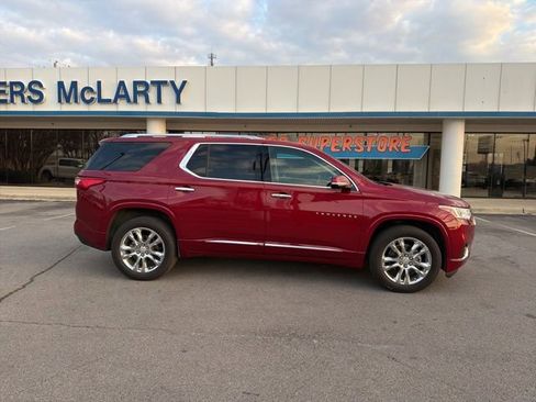 Used 2018 Chevrolet Traverse High Country image 2