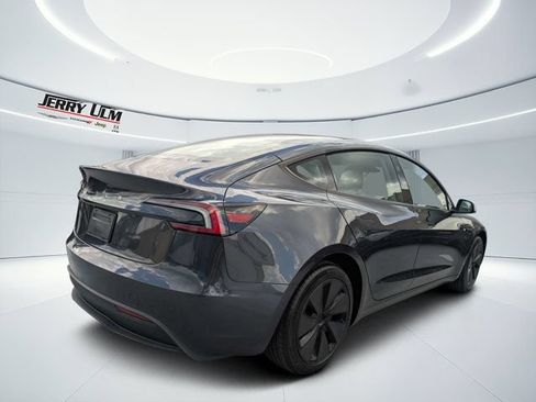 Used 2025 Tesla Model 3 Long Range RWD image 3