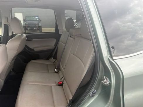 Used 2015 Subaru Forester 2.5i Limited AWD/4WD image 4
