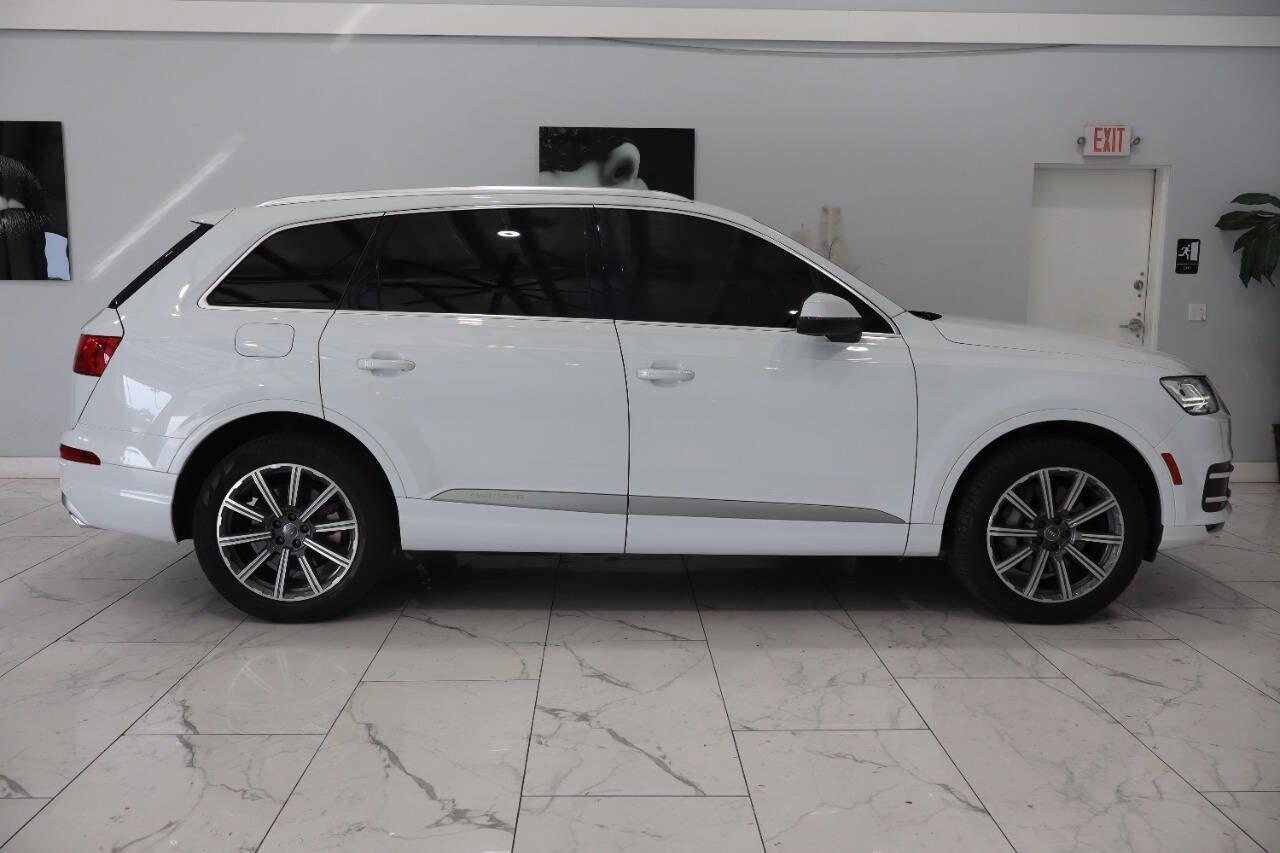 Used 2019 Audi Q7 2.0T Premium Plus w/ Premium Plus Package AWD/4WD image 2