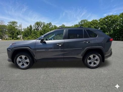 Used 2023 Toyota RAV4 XLE AWD/4WD image 5