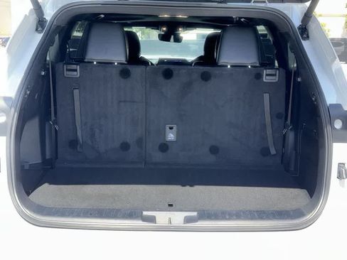 Used 2024 Toyota Highlander XSE FWD image 25