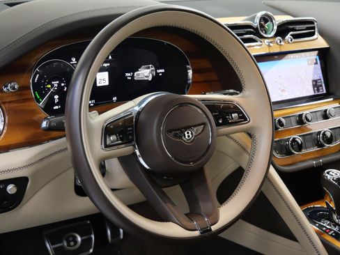 Used 2021 Bentley Bentayga Hybrid -Mulliner Driving Speci image 15