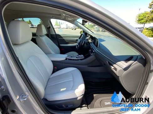 Used 2023 Hyundai Sonata Limited FWD image 11