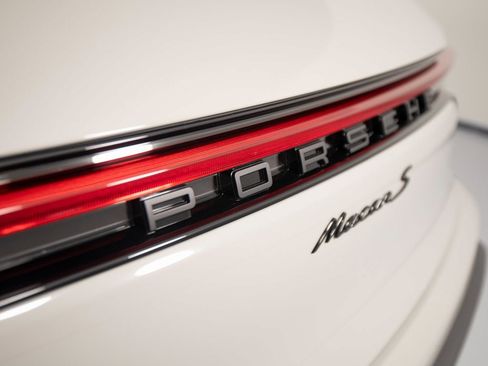 New 2026 Porsche Macan S image 37