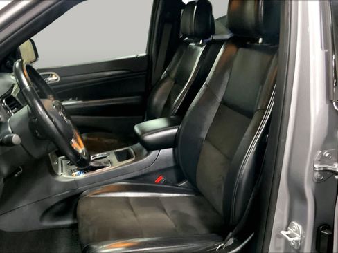 Used 2020 Jeep Grand Cherokee Altitude AWD/4WD image 8