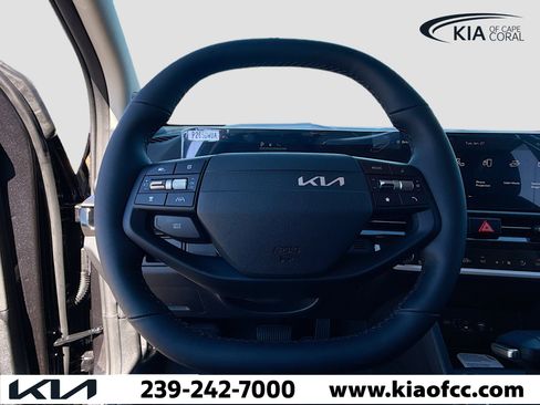 New 2026 Kia Sportage EX image 38