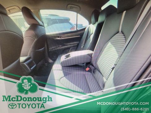 Used 2024 Toyota Camry SE image 14