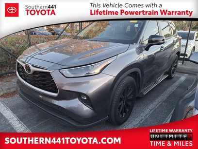 Used 2023 Toyota Highlander XLE